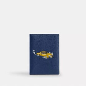 Tarjetero para pasaporte con estampado de coches