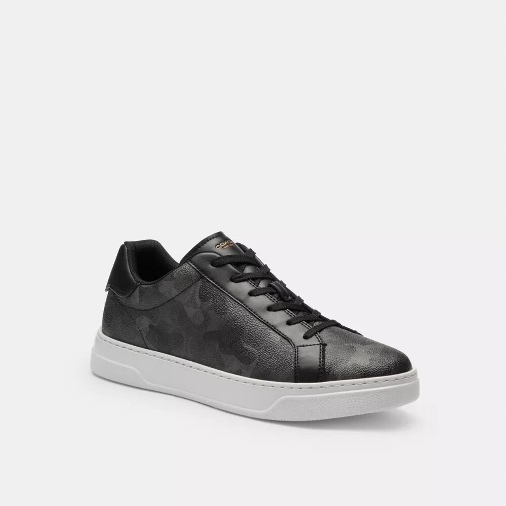Zapatillas altas con estampado de camuflaje característico