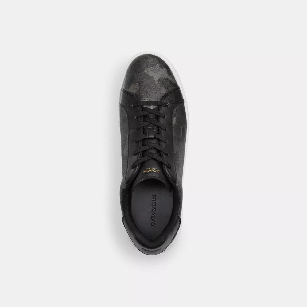 Zapatillas altas con estampado de camuflaje característico