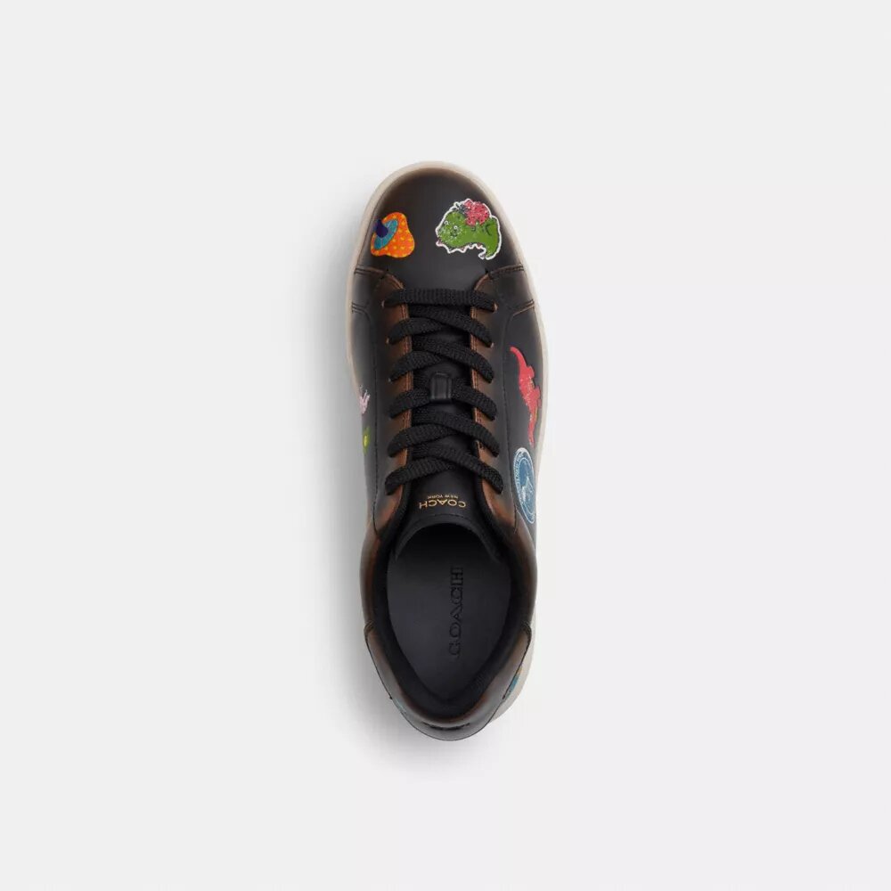 Zapatillas altas «High Line» de Rexy para su 10.º aniversario con estampado de pegatinas